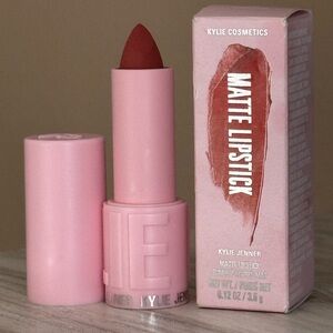 Kylie Cosmetics Matte Lipstick - Rendezvous
